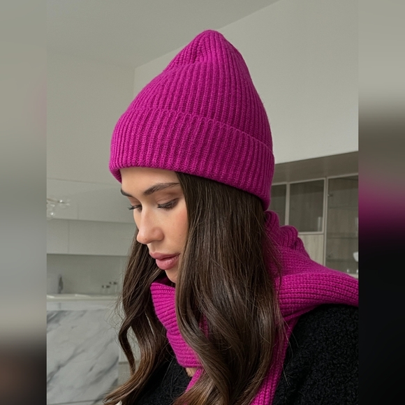 C by Bloomingdale's 100% Cashmere Rib Knit Scarf and Hat Set - Exclusive Bloomin - Picture 2 of 6